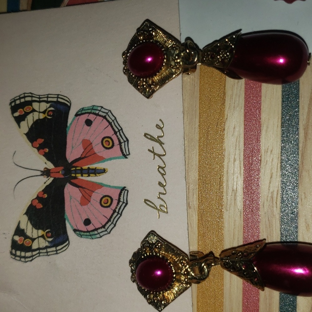 Vintage clip earrings